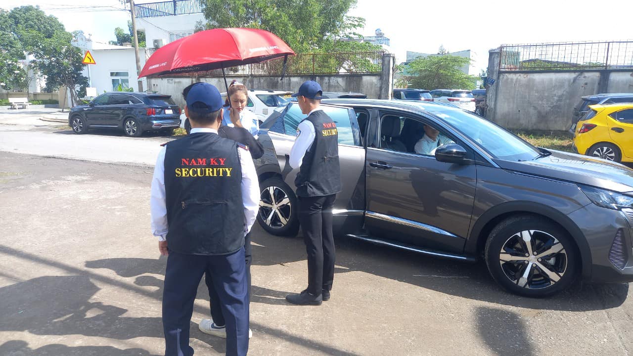 Dịch vụ Vệ Sĩ - Bảo Vệ An Toàn Cho Khách Hàng
