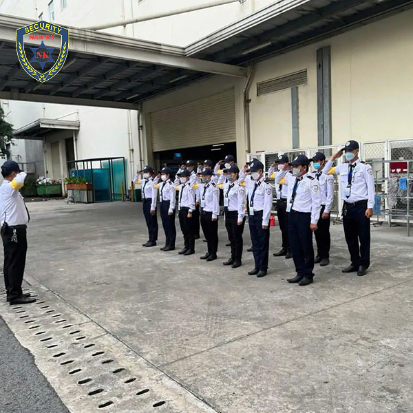Nhân viên bảo vệ KUBET đều qua đào tạo khắt khe, có kỹ năng xử lý tình huống nhanh chóng