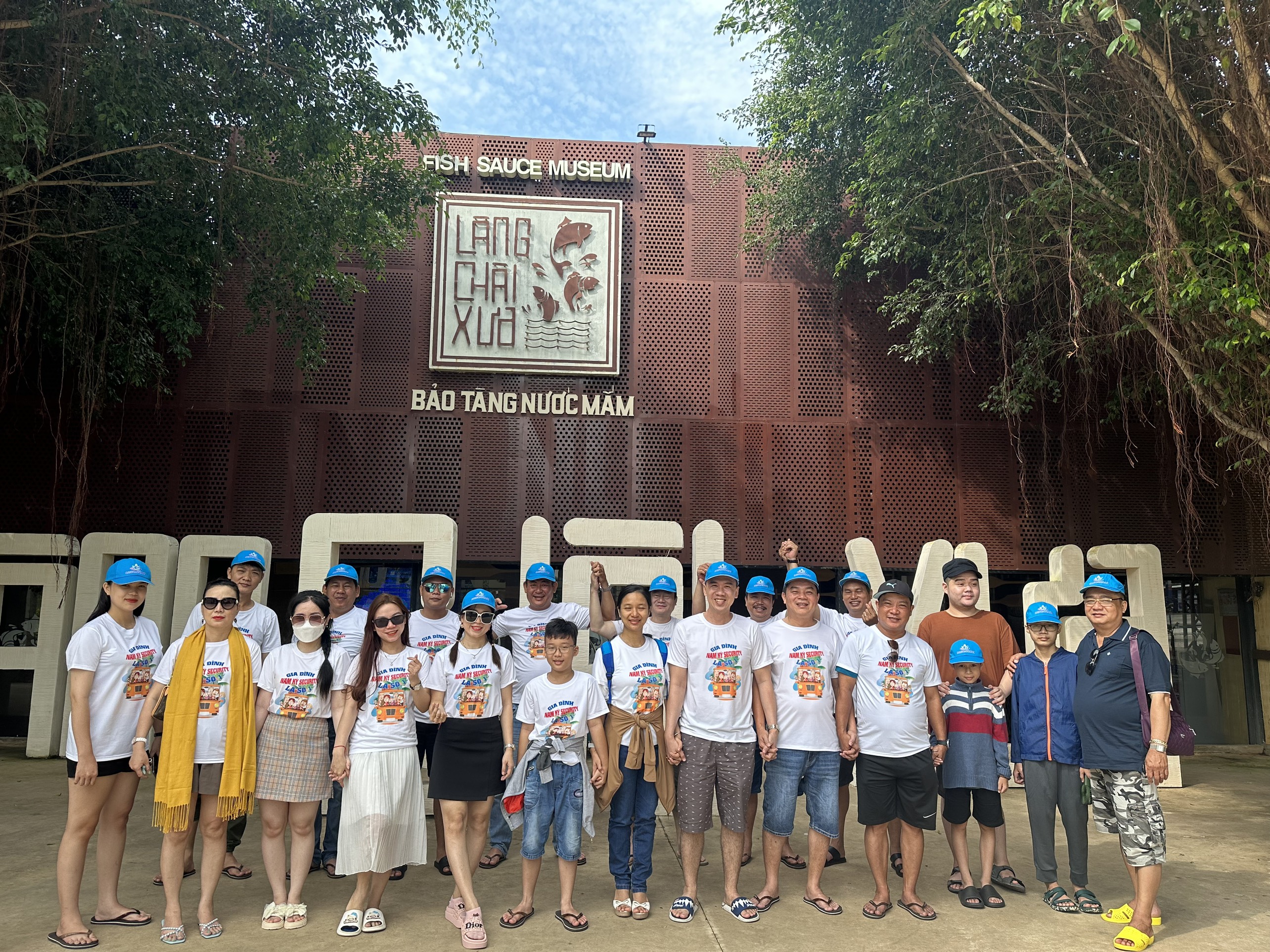 Tham Quan Bảo tàng nước mắm Làng Chài Xưa